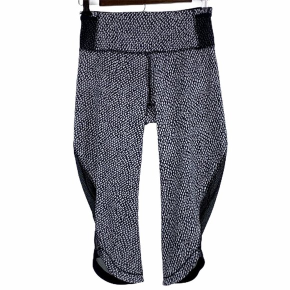 Lululemon Run Around Crop Scatter Star Leggings 4 - Picture 2 of 9